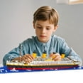 thumbnail image 2 of Set de construcción de maquetas Emeetlinn Titanic Micro Mini Blocks 1860 piezas, 2 of 6