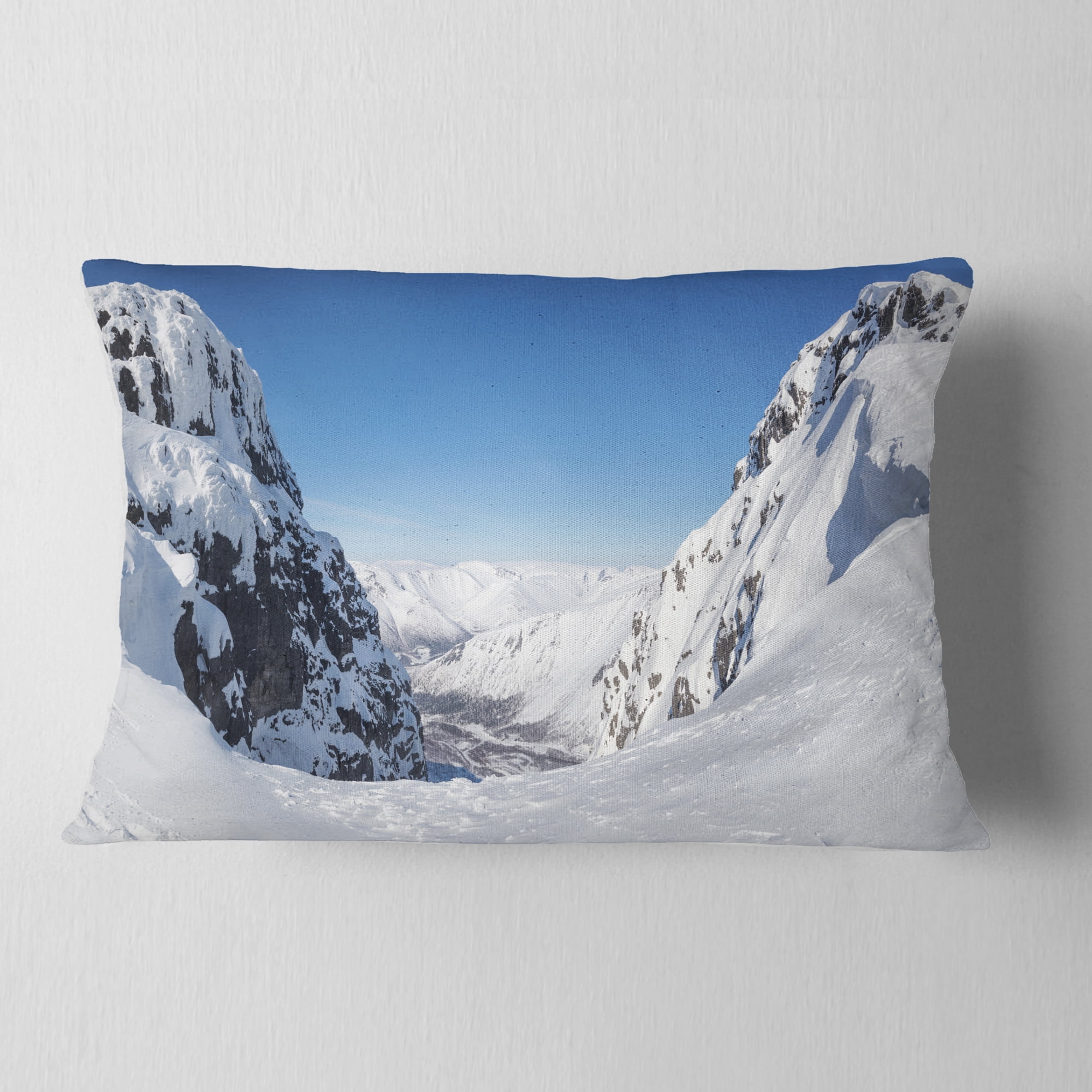Designart Pass in the Northern Winter Hills - Landscape Printed Throw Pillow - 12x20