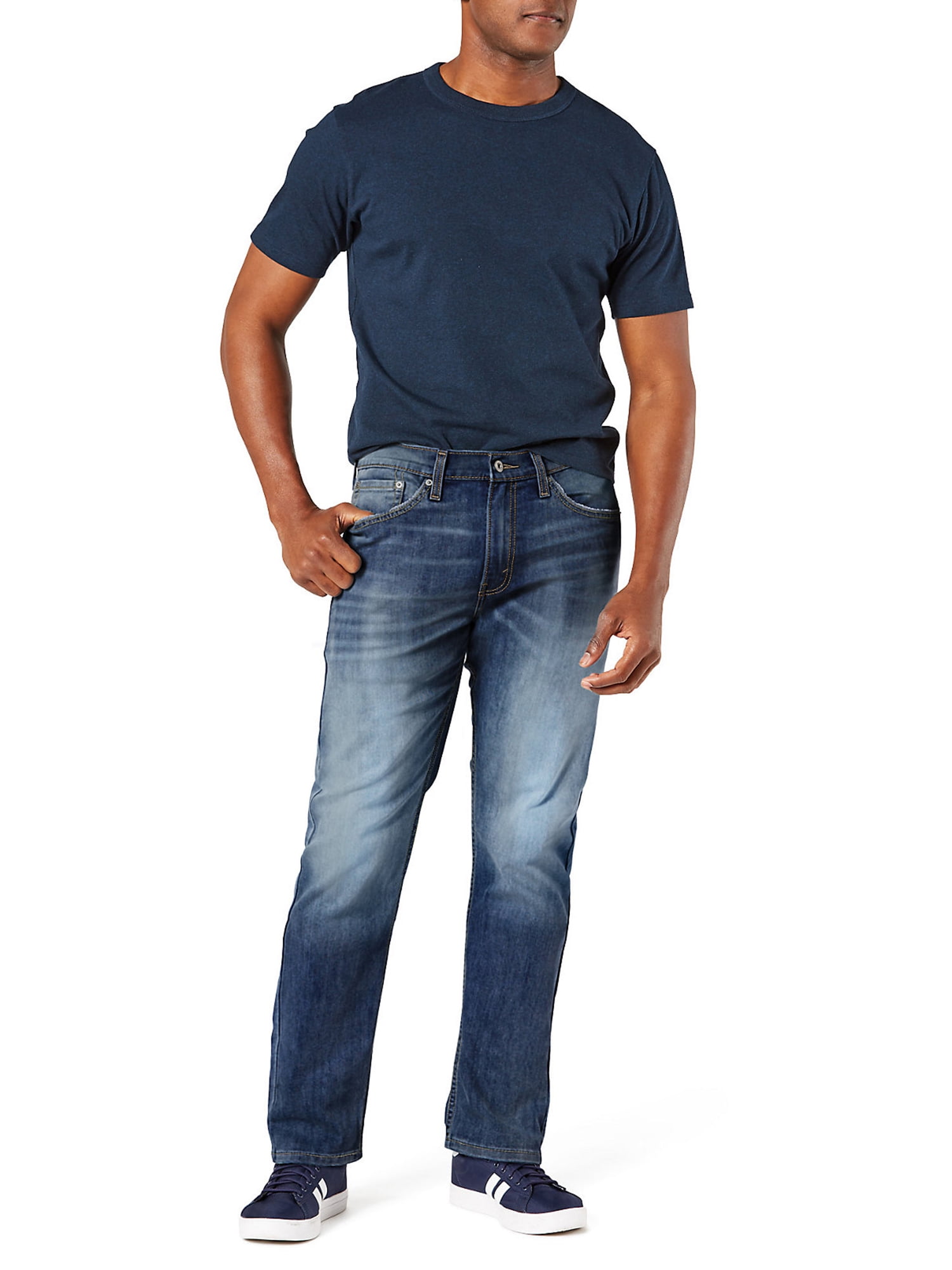 Signature by Levi Strauss & Co. Men's Regular Taper Fit Jeans 