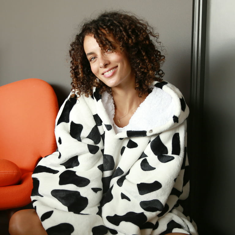 Moozie Mama Maternity & Nursing Blanket Hoodie Zip-up in Cow Print