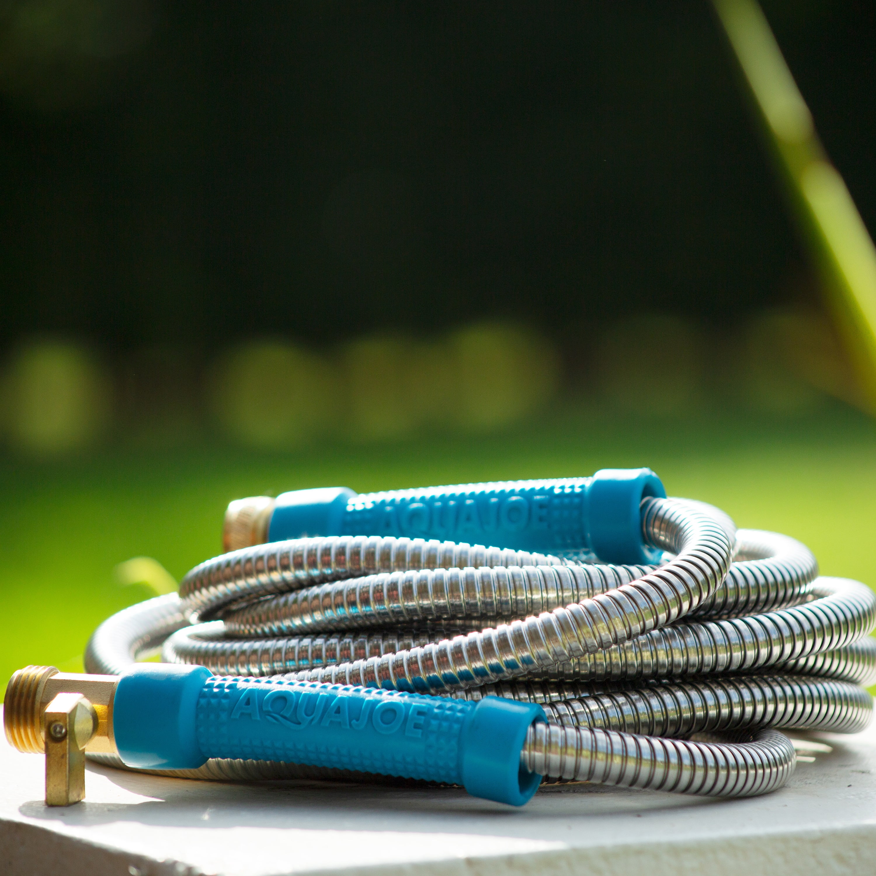 Aqua Joe Heavy-Duty Kink-Free 25-foot Garden Hose, 1/2-inch, on/off Valve, Stainless Steel