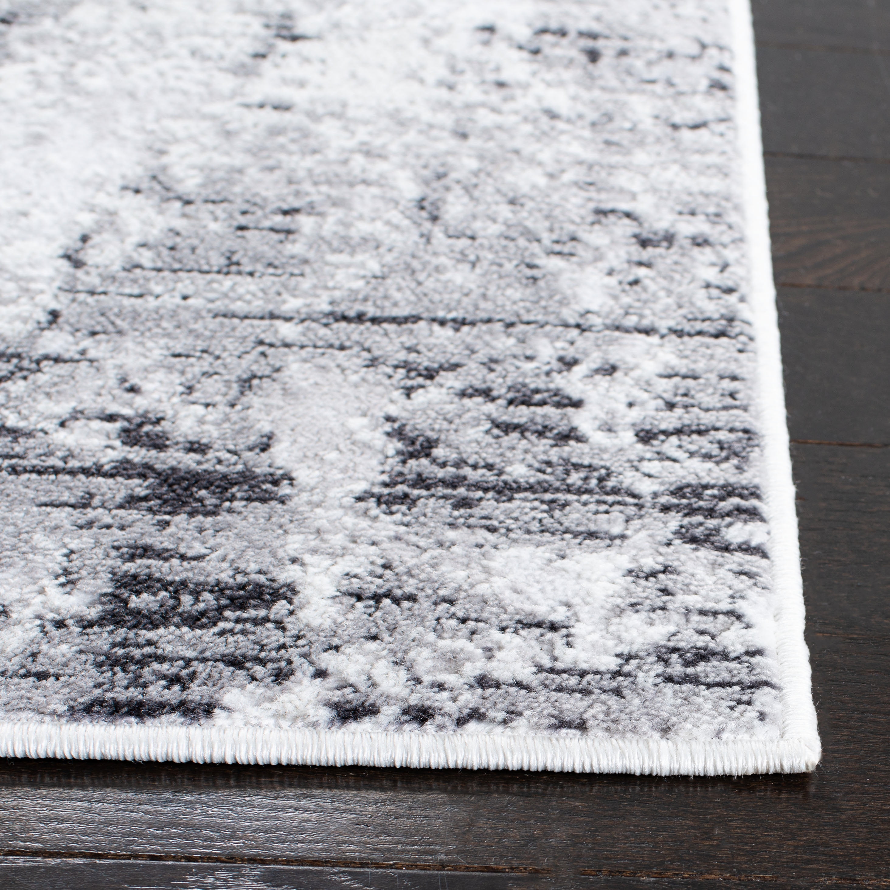 Safavieh Amelia Alastar Abstract Distressed Area Rug, Gray/Ivory, 8' x 8' Square