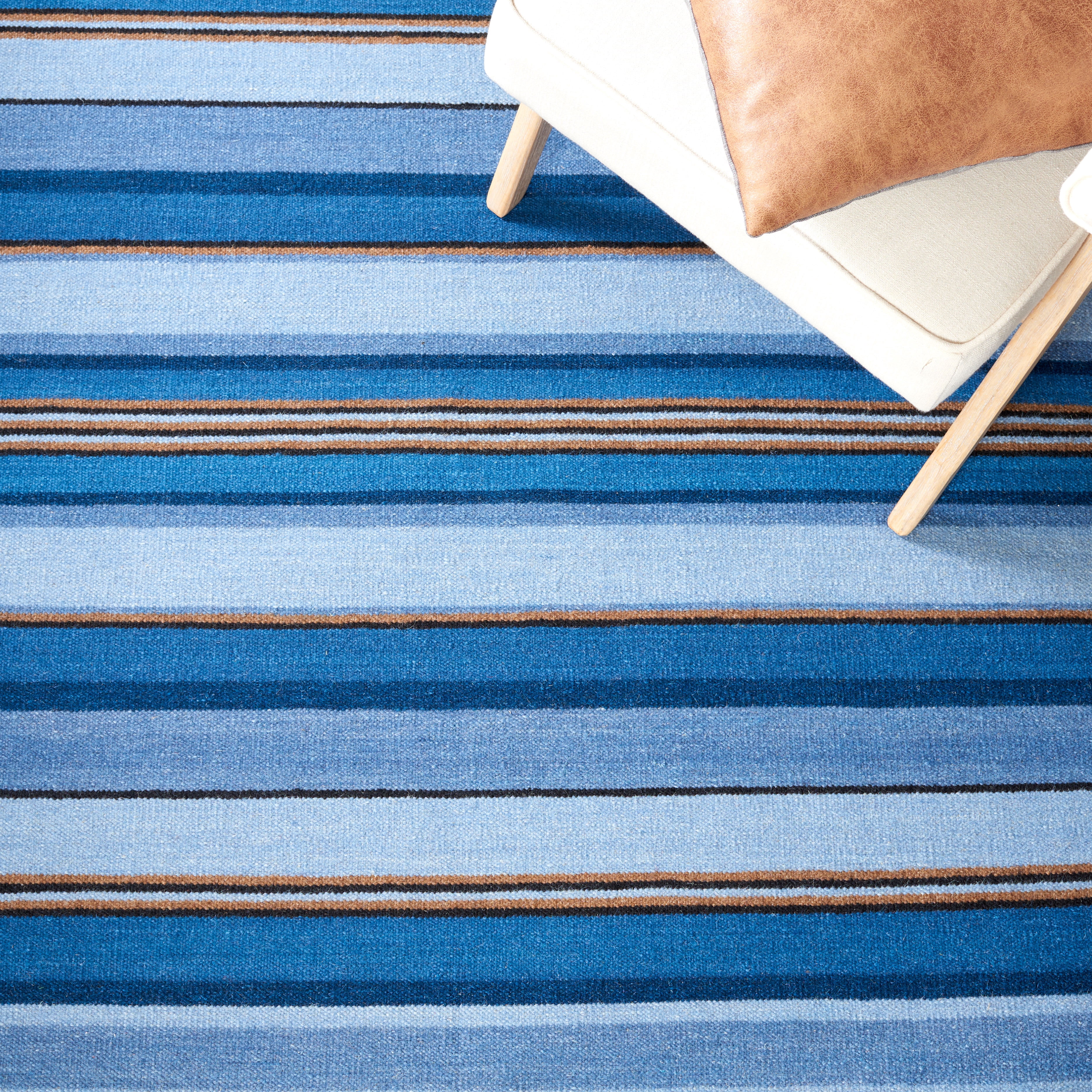 SAFAVIEH Striped Kilim Colbert Striped Area Rug, Blue/Rust, 3' x 5'