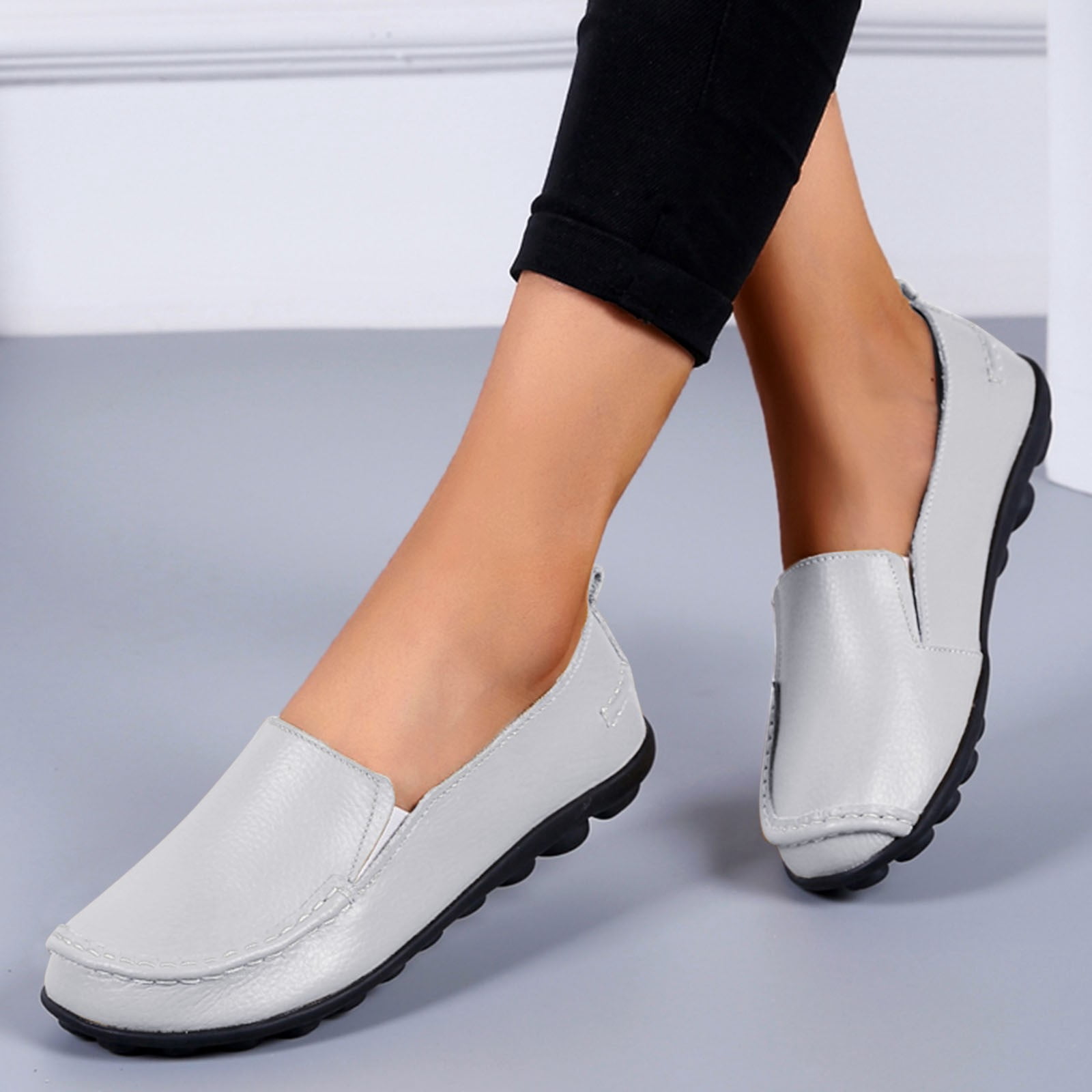 Dakaela Women's Leather Loafers Comfortable Casual Moccasins Soft Walking Driving Slip on Flat Shoes