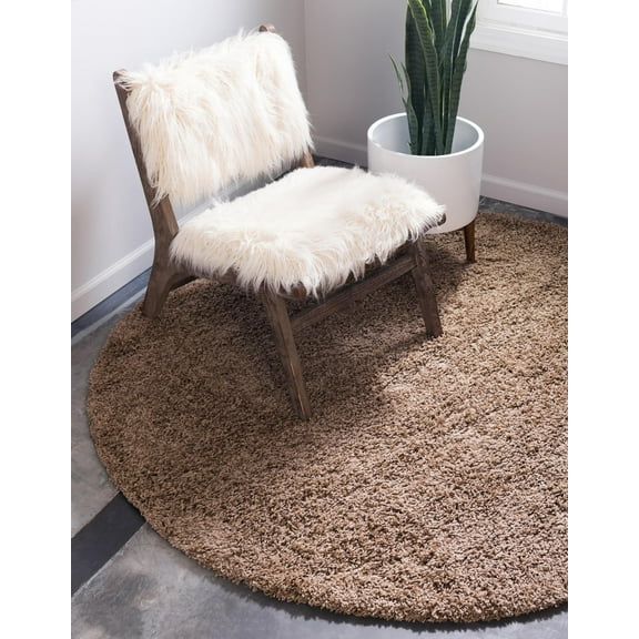 Rugs.com Solid Shag Collection Rug – 6 Ft Round Sandy Brown Shag Rug Perfect For Kitchens, Dining Rooms