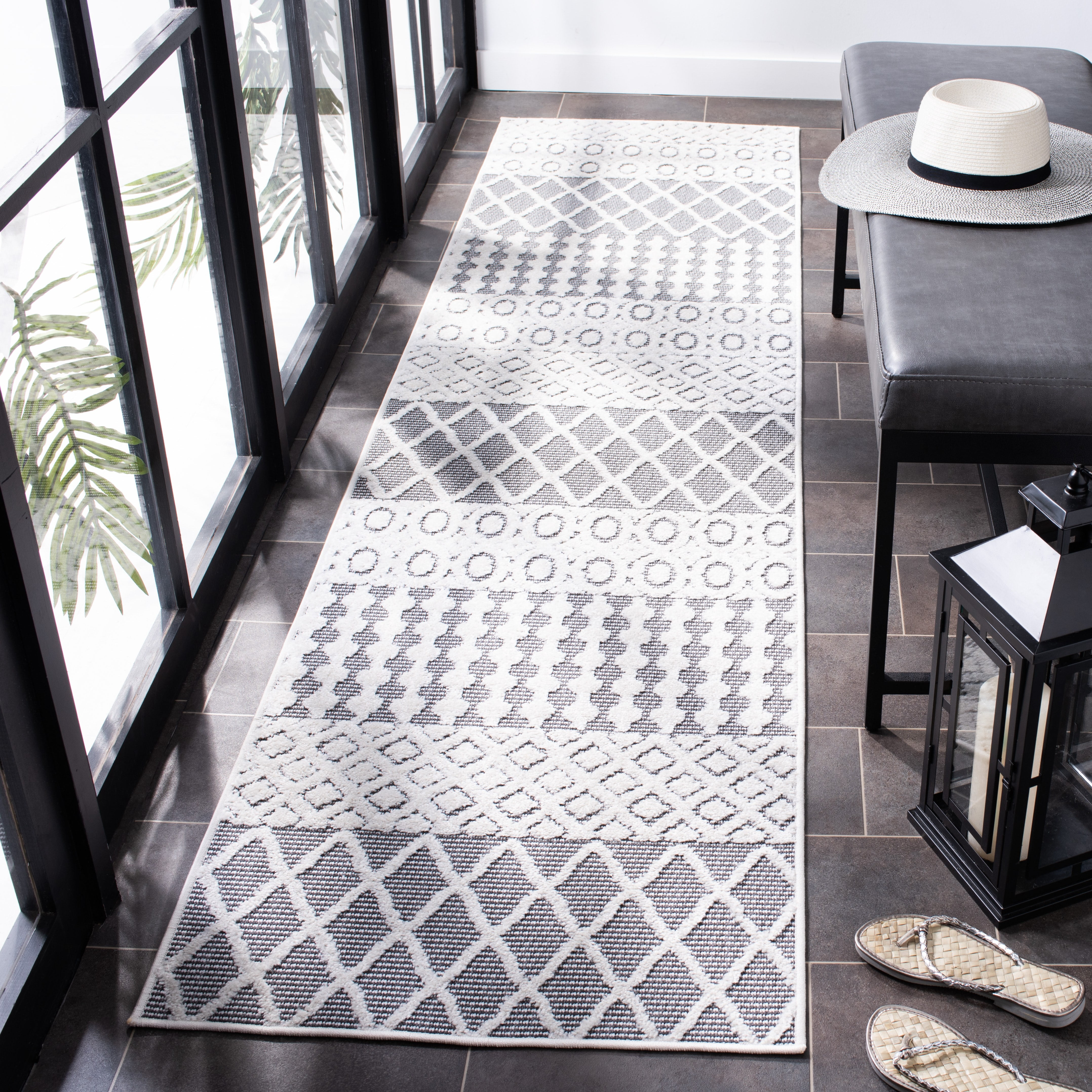 SAFAVIEH Cabana Elouise Geometric Indoor/Outdoor Runner Rug, Ivory/Grey, 2'2" x 7'