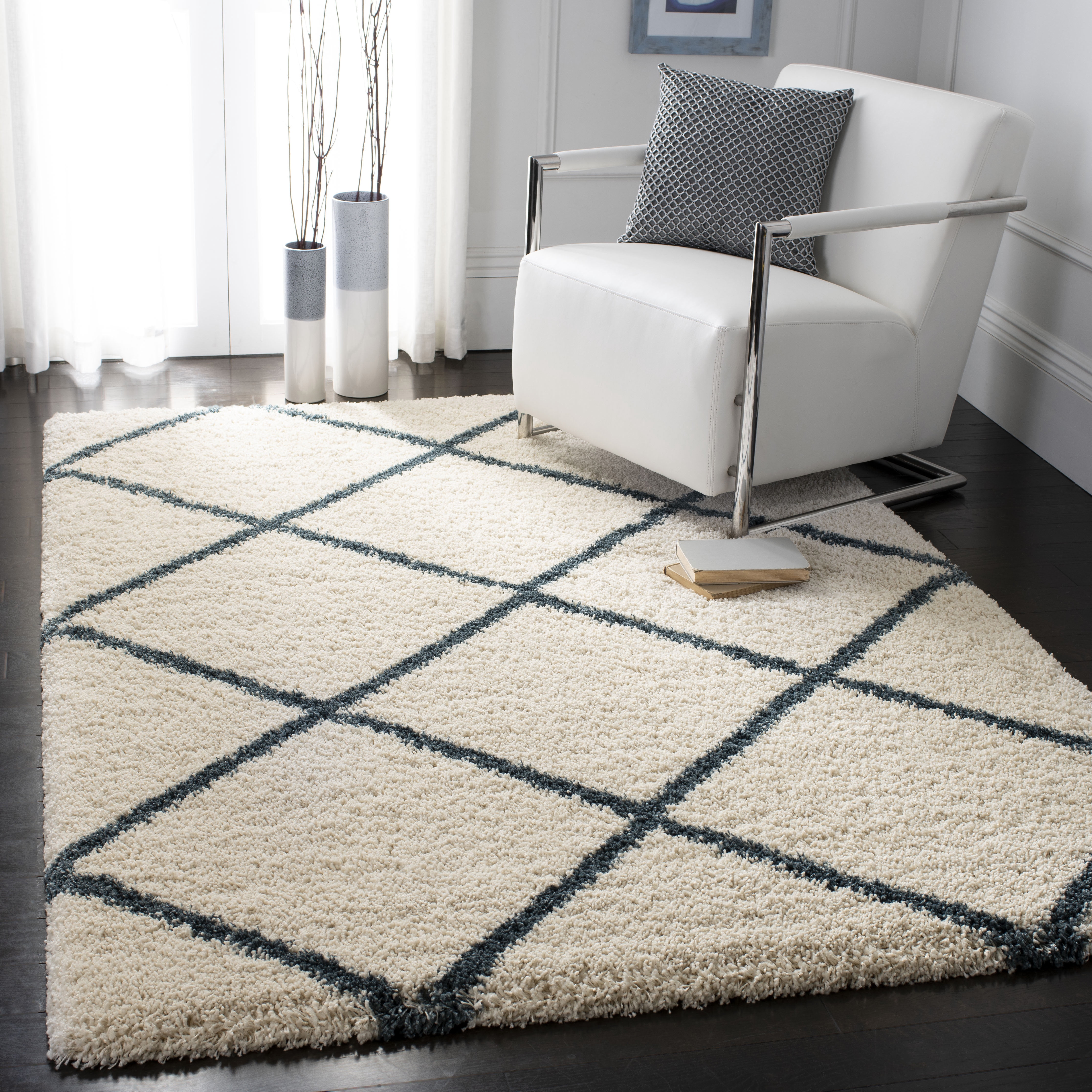 SAFAVIEH Hudson Amias Geometric Shag Area Rug, Ivory/Slate Blue, 5'1" x 7'6"