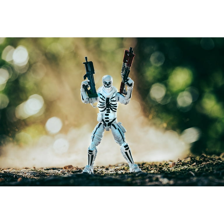Skull trooper sales action figure walmart