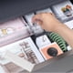 thumbnail image 1 of Lámpara de uñas recargable de escritorio, secado de esmalte en 3 segundos, lámpara especial para la aplicación de esmalte de uñas, herramienta para realzar el acabado del esmalte de uñas., 1 of 7