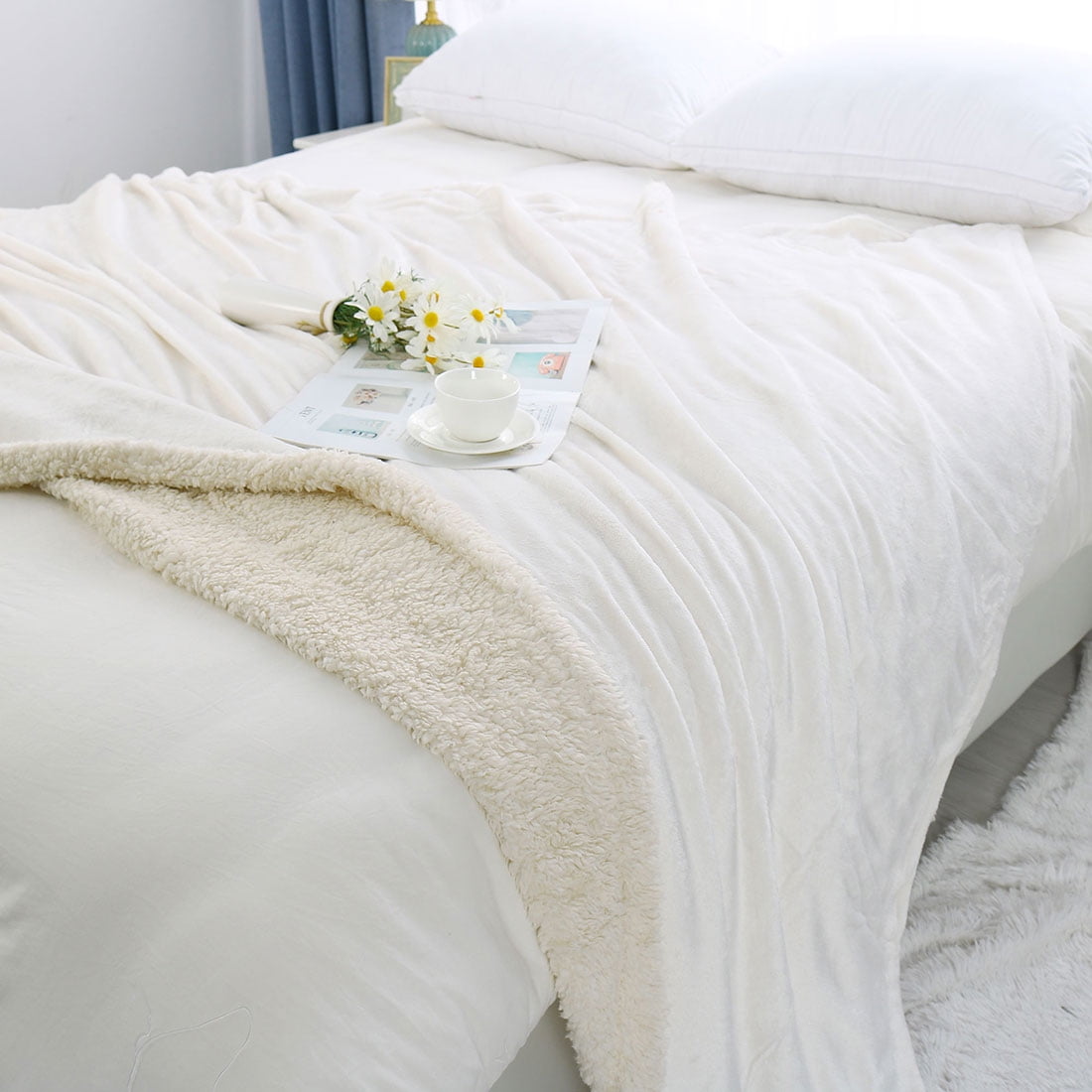 Reversible Double Sided Plush Fleece Twin Size Blanket with Berber