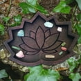thumbnail image 4 of Xihbxyly Bandeja de Cristal de Madera, Diseño de Loto, Grabado Láser Intrincado, Resistente y Duradera, Organizador Multiusos, Ideal para Guardar Joyas, Llaves y Bebidas, Elegante Decoración para El, 4 of 4