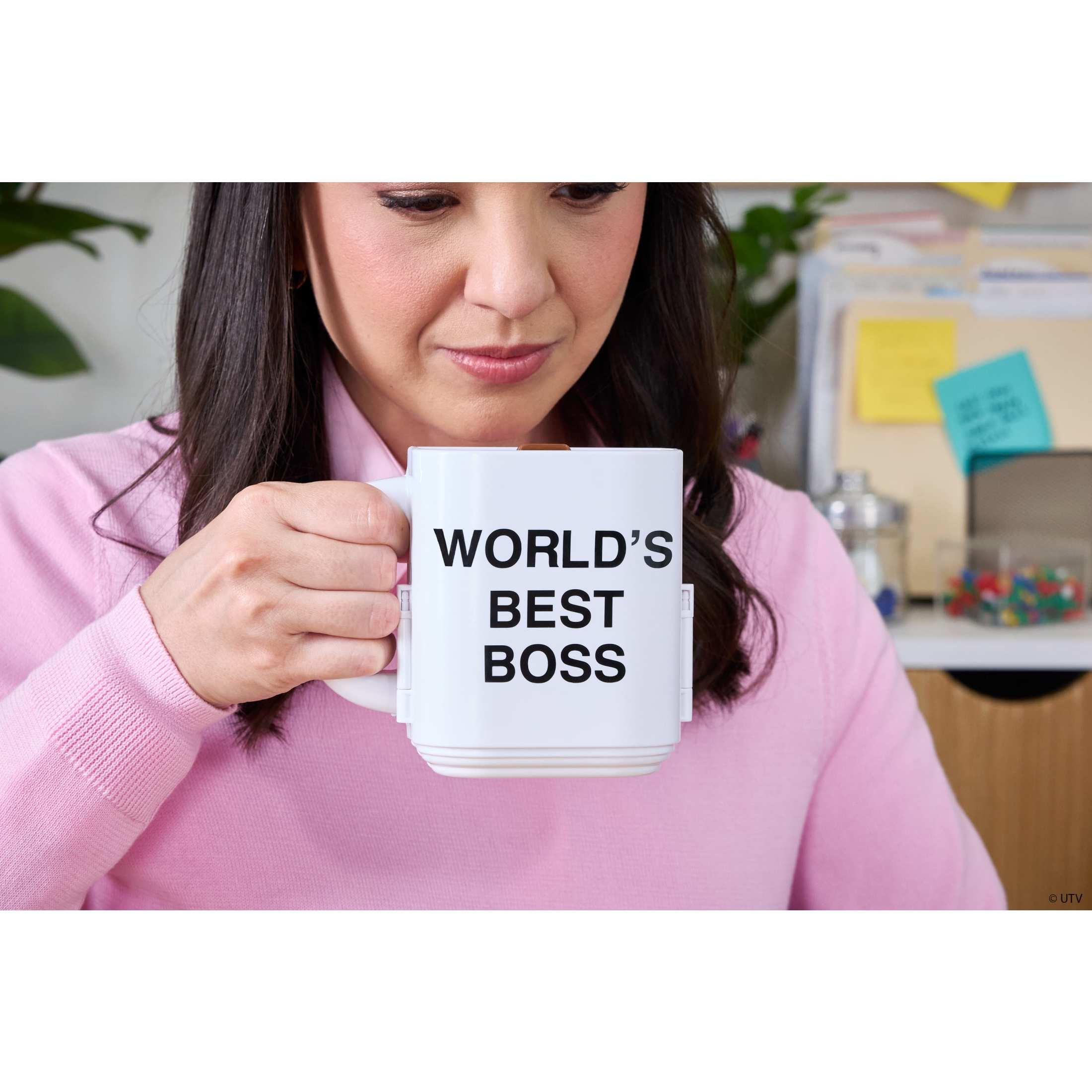 Polly Pocket x The Office Best Boss Mug Compact, Dunder Mifflin Character Set Collectible Toy