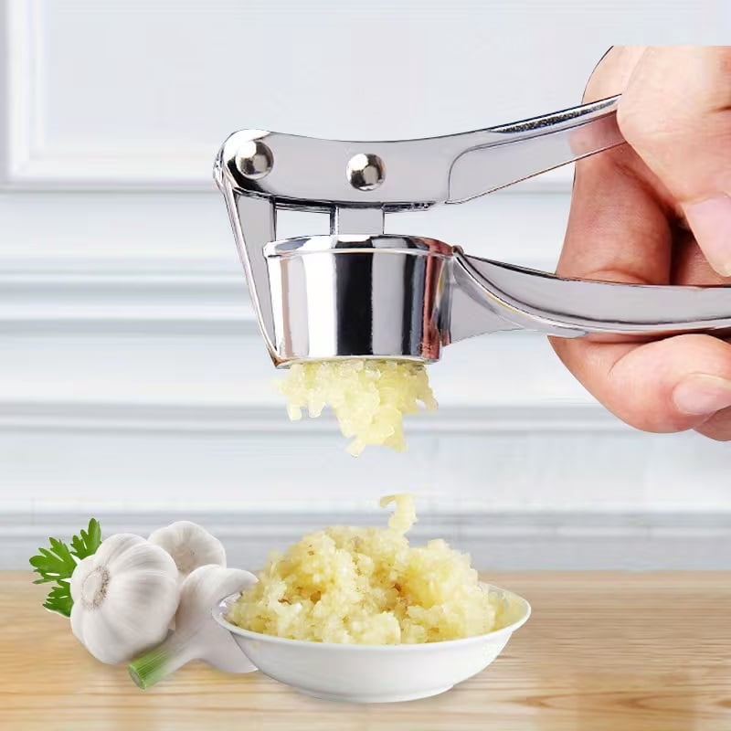 High-quality aluminum alloy garlic mince, convenient garlic and ginger chopper, with cleaning rod, a must-have kitchen tool