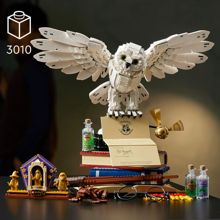 LEGO Harry Potter Hogwarts Icons - Collectors' Edition 76391 by LEGO  Systems Inc.