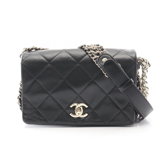 Pre-Owned CHANEL Matelasse Shoulder Bag/Handbag in Lambskin Leather, Women's, Black