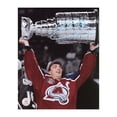 thumbnail image 1 of Joe Sakic Signé Avalanche du Colorado 1996 Coupe Stanley Photo 8x10, 1 of 1