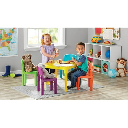 Juvenile 5 Piece Plastic Table Set