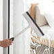 thumbnail image 4 of Rascador de Silicona para Duchas para Puertas de Cristal, Espejos, Ventanas y Azulejos – Mango Ergonómico Antideslizante, Limpia sin Rayas para la Limpieza del Baño (1 Paquete), 4 of 8