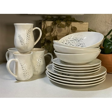 Red Vanilla Hudson Valley Night 16 Piece Porcelain Dinnerware Set