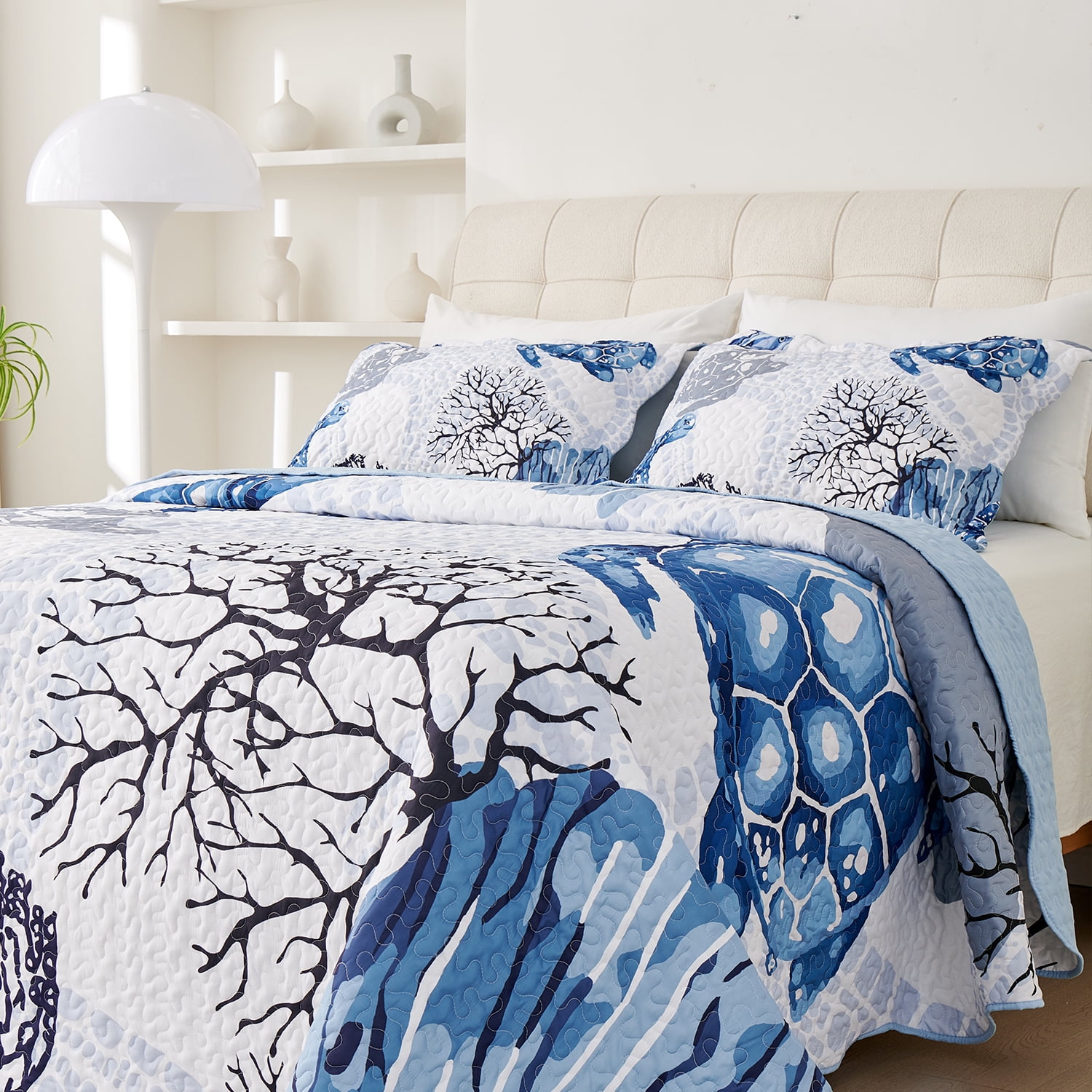 Evenhug Quilts 3-Piece King Coastal Bedding Set Dark Blue Ocean Pattern Quilt Set With Shams