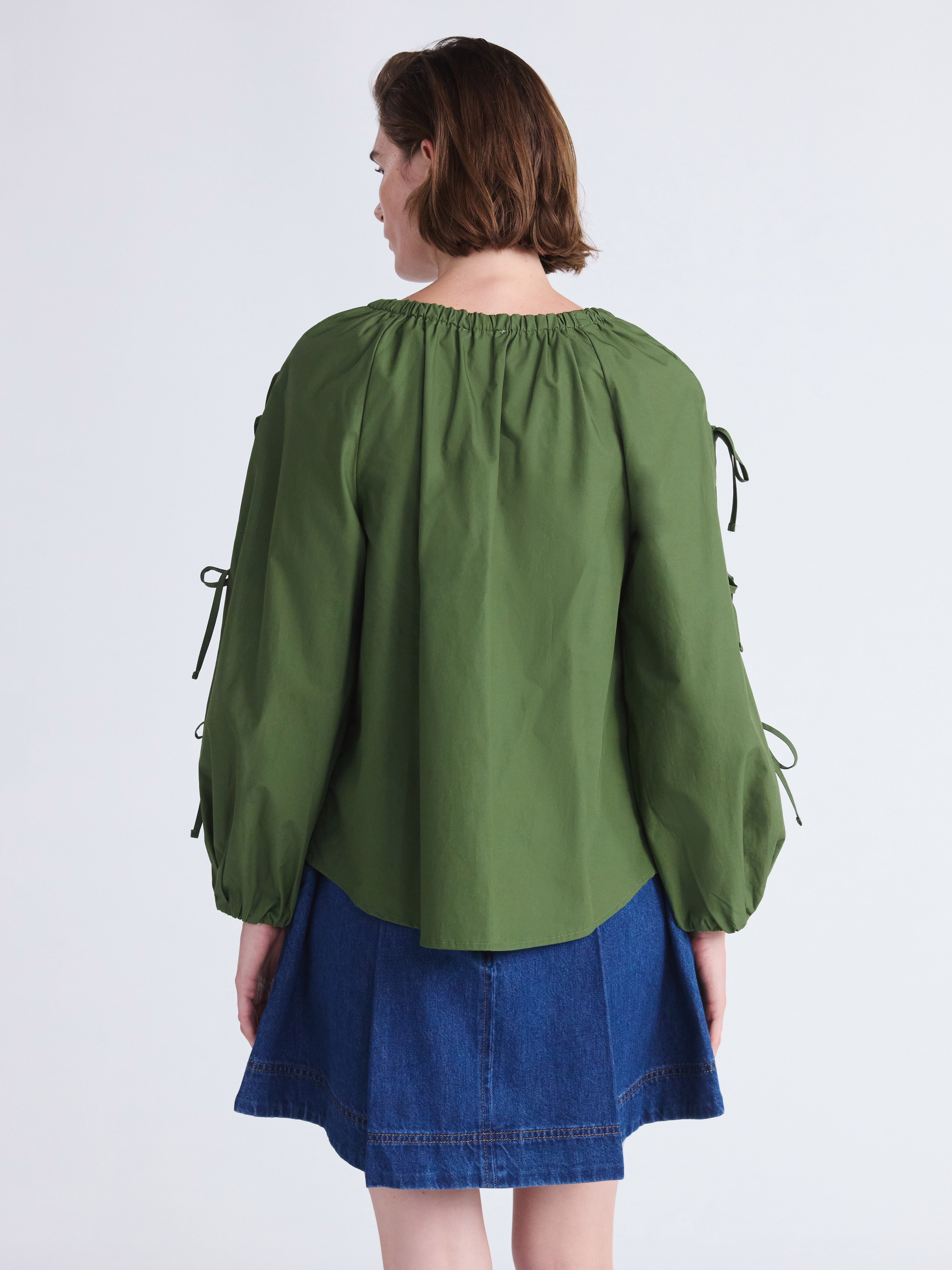 Free Assembly Women's and Women's Plus Gathered Neck Cotton Top with Long Tie Sleeves, Sizes XS-4X