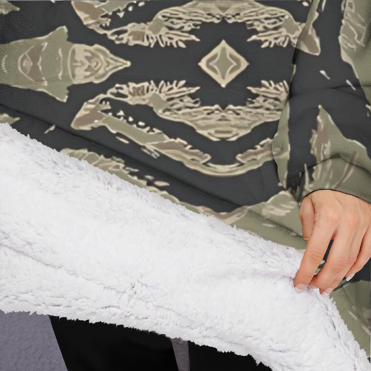 Oversized Wearable Blanket Hoodie,Green Camo Tiger Stripe Pattern Sherpa Blanket Hoodie with Super Pockets,Super Warm Fuzzy Pullover for Women & Men