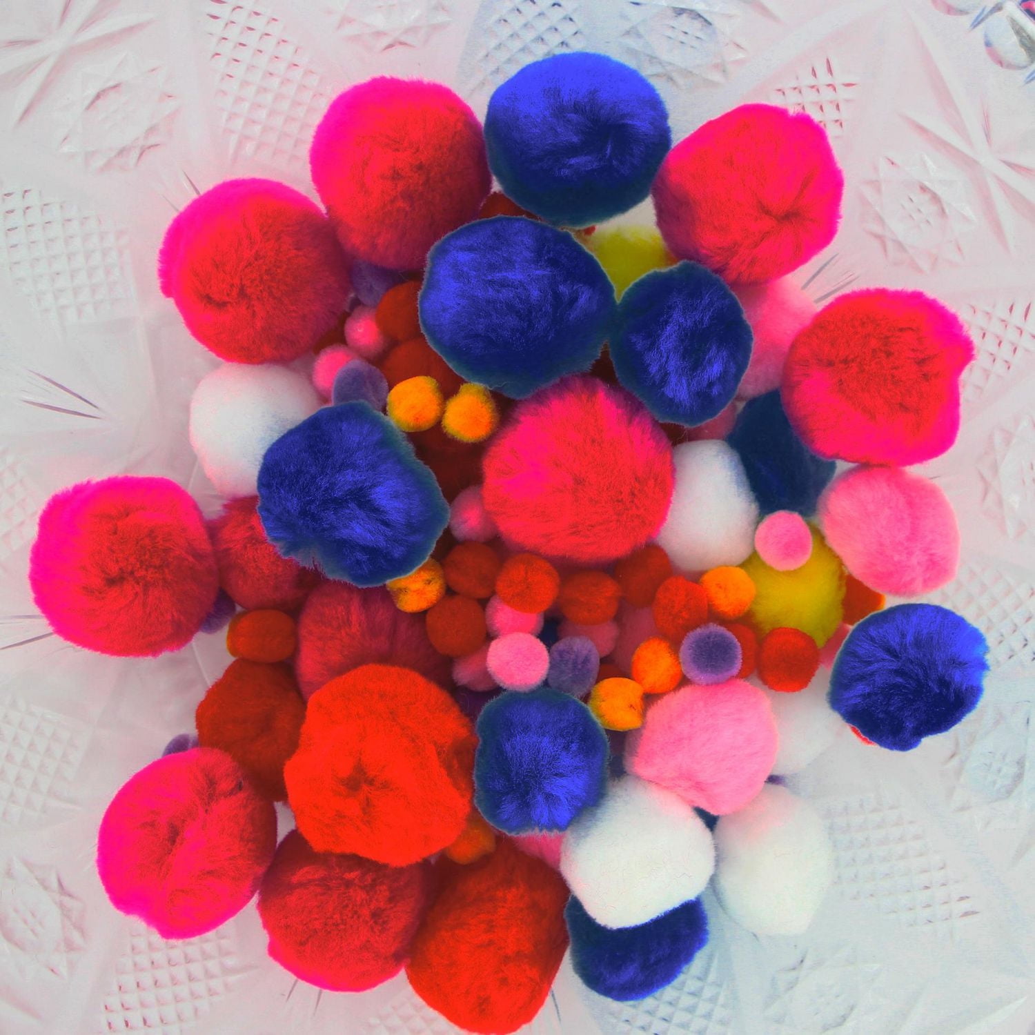 TINY HANDS Pompons arc-en-ciel, paquet de 100, formats assortis 12,7–50, 8 mm (½–2 po), âges 3+ POMPOM LG ASST 100PC