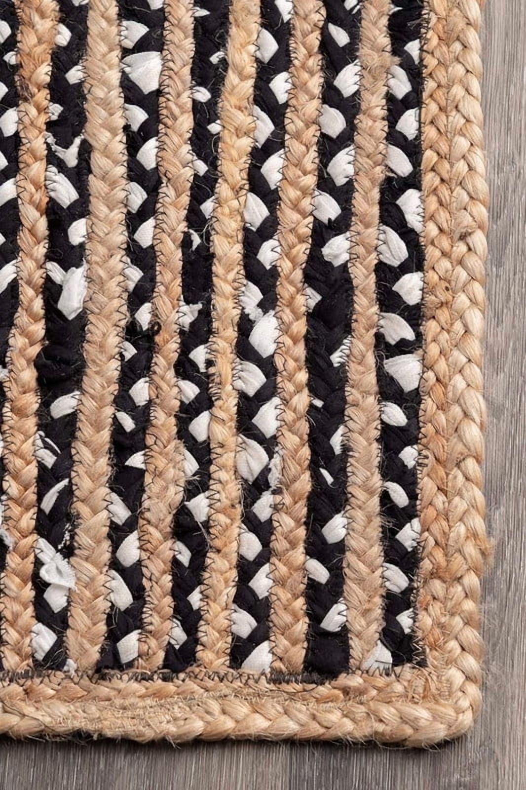 2.6x15 Ft Black & White Cotton Jute Area Rug, Hand-Woven, Reversible, Farmhouse Boho Style, Durable & Pet-Friendly Rug for Living Room, Dining Room, and Bedroom