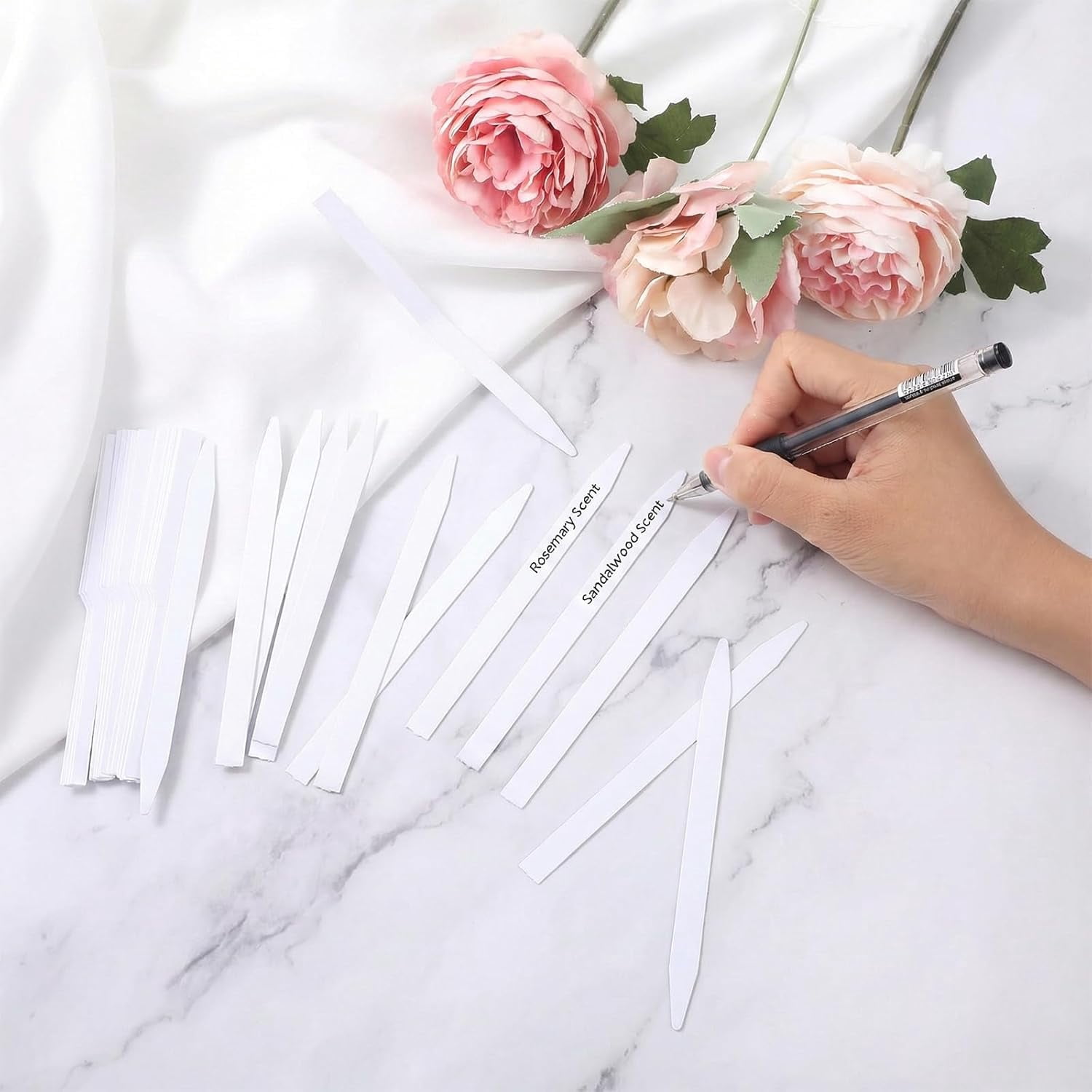 ABCISI 1000 Pcs Perfume Tester Strips, Disposable Fragrance Tester Strips, Essential Oils Test Strip for Aromatherapy, Fast and Accurate Results with Portable Size, Safe Paper Material
