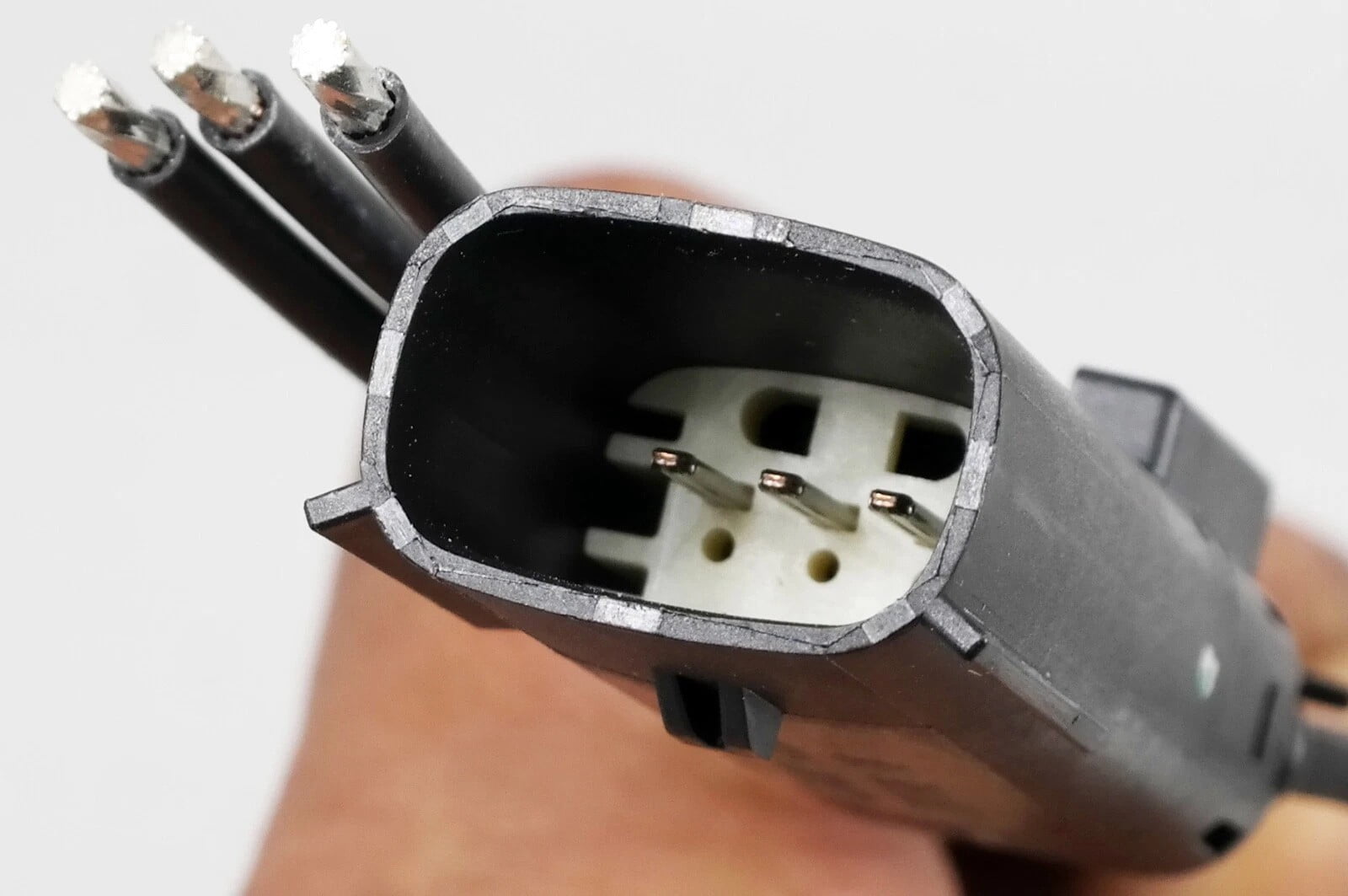One Pair 3-Pin MX150 Male Connector Adapter w/ 5-Inch Wire Leads Pigtail, 12V 22A Multi-Purpose Electrical Connector Wire Harness