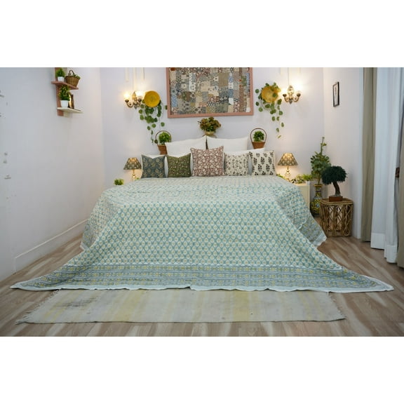 Handmade quilt, block printed floral quilt, boho decorative winter quilt, Indian bedding quilt, throw and blanket for room