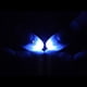 thumbnail image 4 of Anillos luminosos LED para dedos (2 pares) para niños, regalos de fiesta, juguetes de vinilo luminosos de 4,5 x 3 cm, anillos luminosos de broma para mayores de 6 años | Artículos divertidos para, 4 of 5
