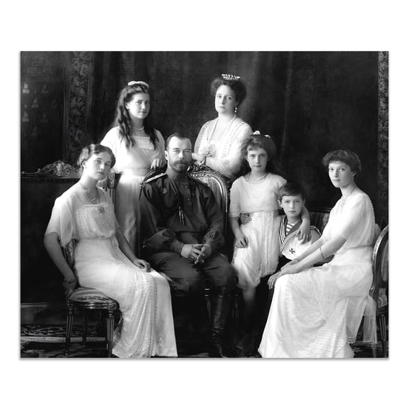 HISTORIX Vintage 1913 Russian Imperial Family Photo Print - Vintage Photo of House of Romanov Poster - Old Wall Art Photo of Nicholas II