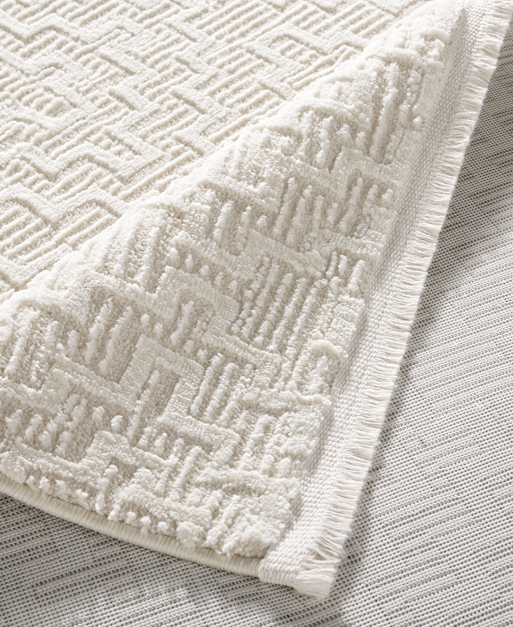 TOWN & COUNTRY LUXE Tretta Modern Geo Area Rug with Plush High-Low Texture, Ivory, 7'10"x10'2"