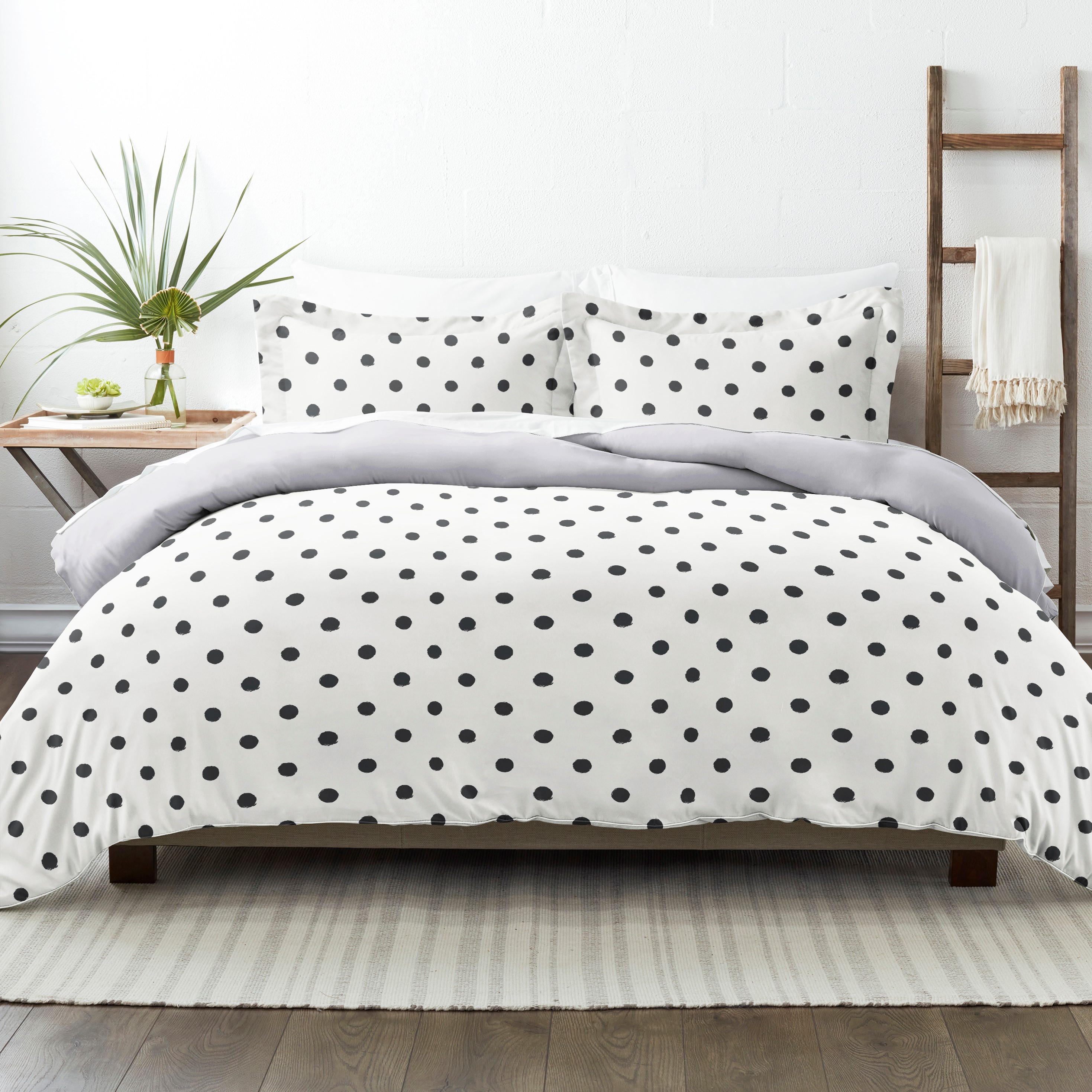 Noble Linens Light Gray Painted Polkadot Reversible 3-Piece Duvet Cover Set, King/Cal King