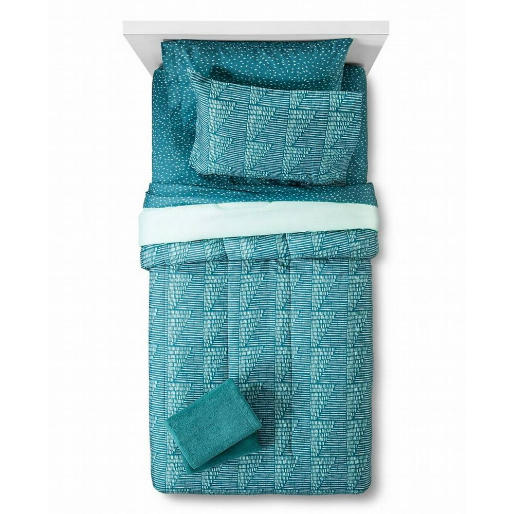 Room Essentials Twin XL Dorm Bed in Bag Teal Geometric Comforter Sheet