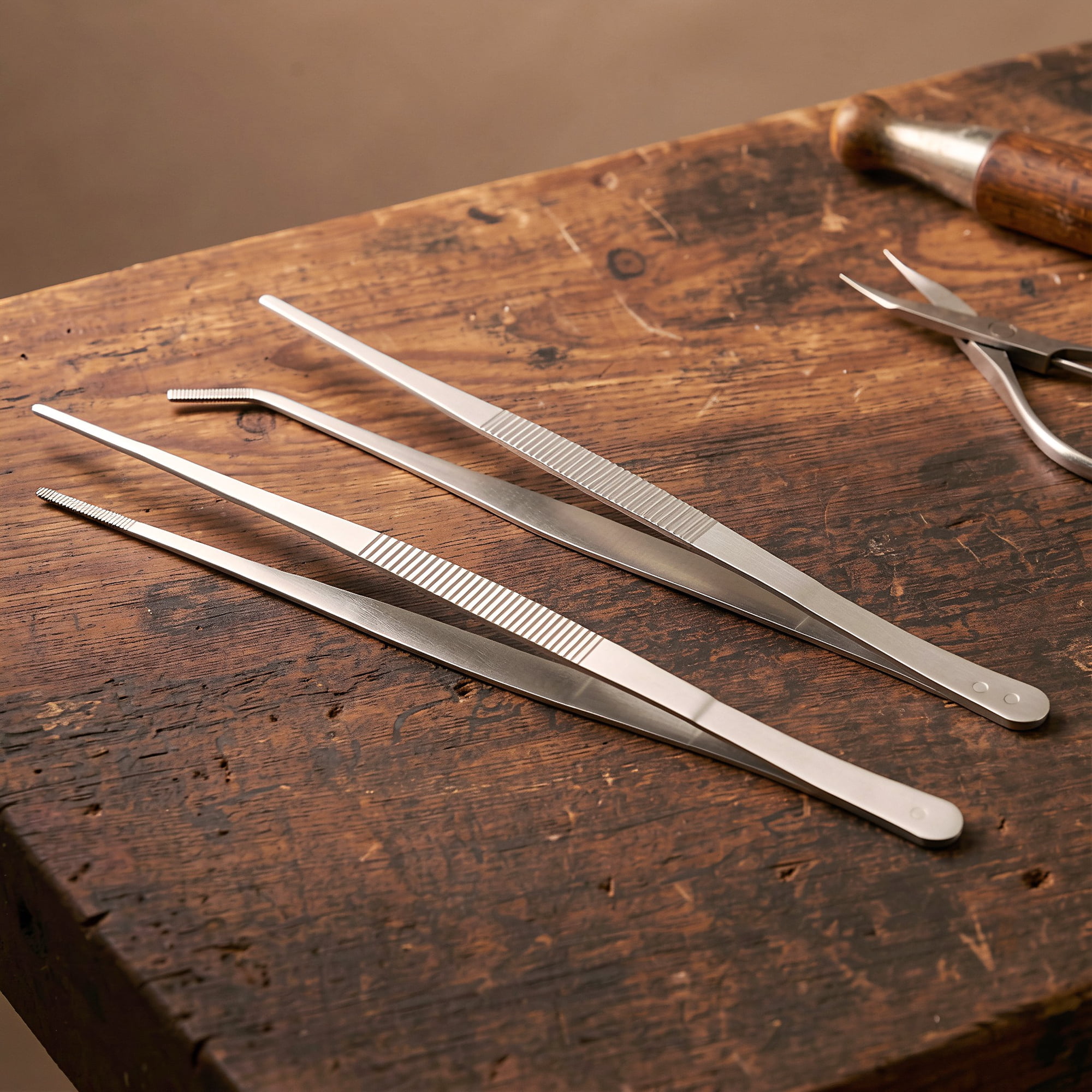 FOMIYES 2-Pack Stainless Steel Tweezers Set with Straight and Curved Tips Professional Plated for Sewing Feeding