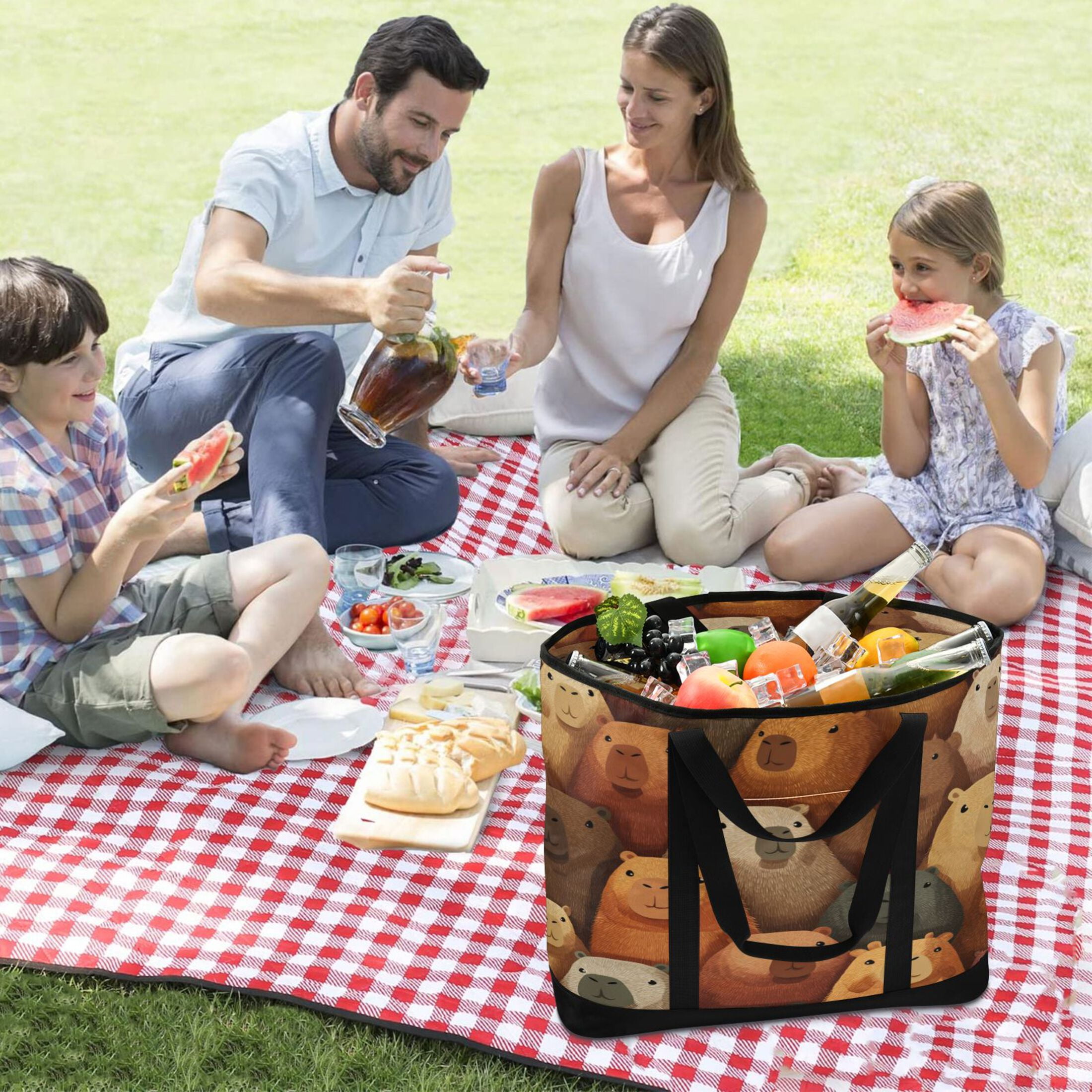 Large Hand-held Ice Pack Picnic Bag Insulation and Refrigeration Suitable for Shopping Picnics and Camping Capibara Seamless