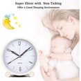 thumbnail image 3 of Reloj analógico, reloj despertador con pilas, reloj para dormitorio con función de luz nocturna, diseño simple y elegante para decoración de habitaciones - blanco, 3 of 4