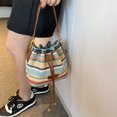 thumbnail image 2 of Bolso Hombro Playa Verano Cubo para Mujer Mano Con Cordón, 2 of 9