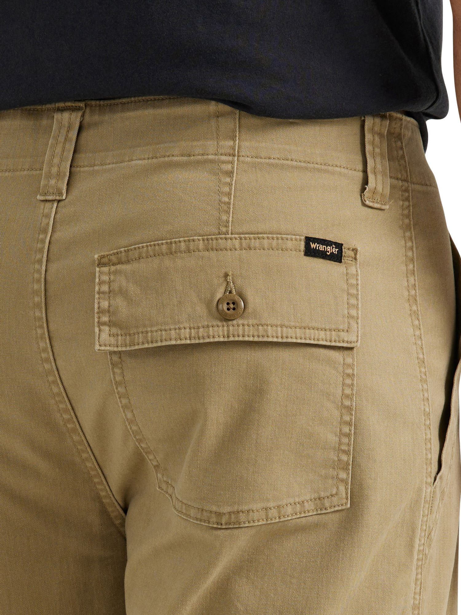 Men's Wrangler 10" Utility Shorts Color: Elmwood Size: 42