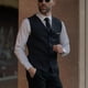 thumbnail image 4 of Chaleco de traje con cuello en V ajustado para hombre, 4 of 6