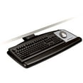 thumbnail image 2 of Plateau de Clavier Assis/debout de 3M, Tournez Simplement la Poignée pour Ajuster la Hauteur et l'Inclinaison, Plateau Robuste Comprend un Repose-Poignet en Gel et un Tapis de Souris Précis, Plateau Pivotant et Se Range sous le Bureau, Piste de 23 Pouces, Noir (AKT170LE), 2 of 4
