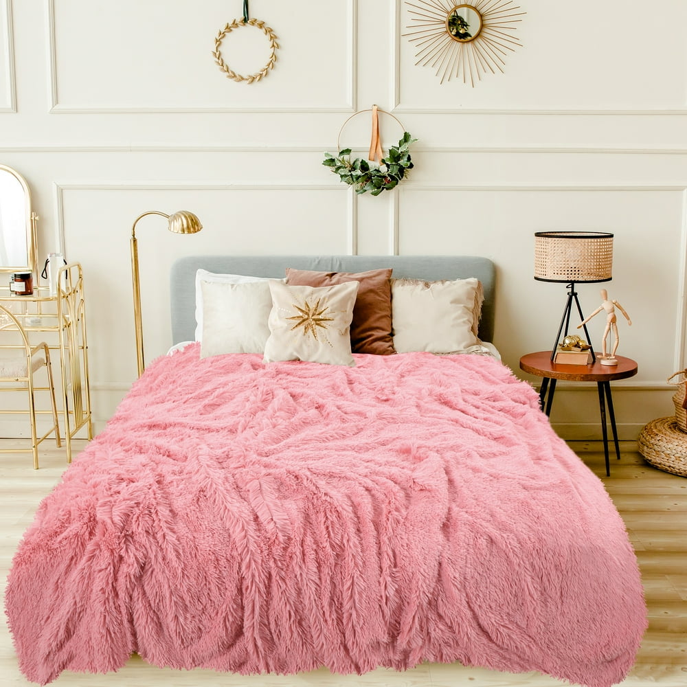 PiccoCasa Microfiber Polyester Faux Fur Plush Blanket Full Size, Pink