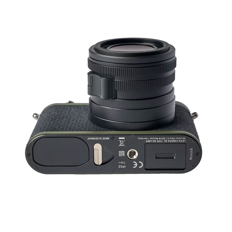 Leica Q2 Reporter Edition Digital Camera with memory card camera