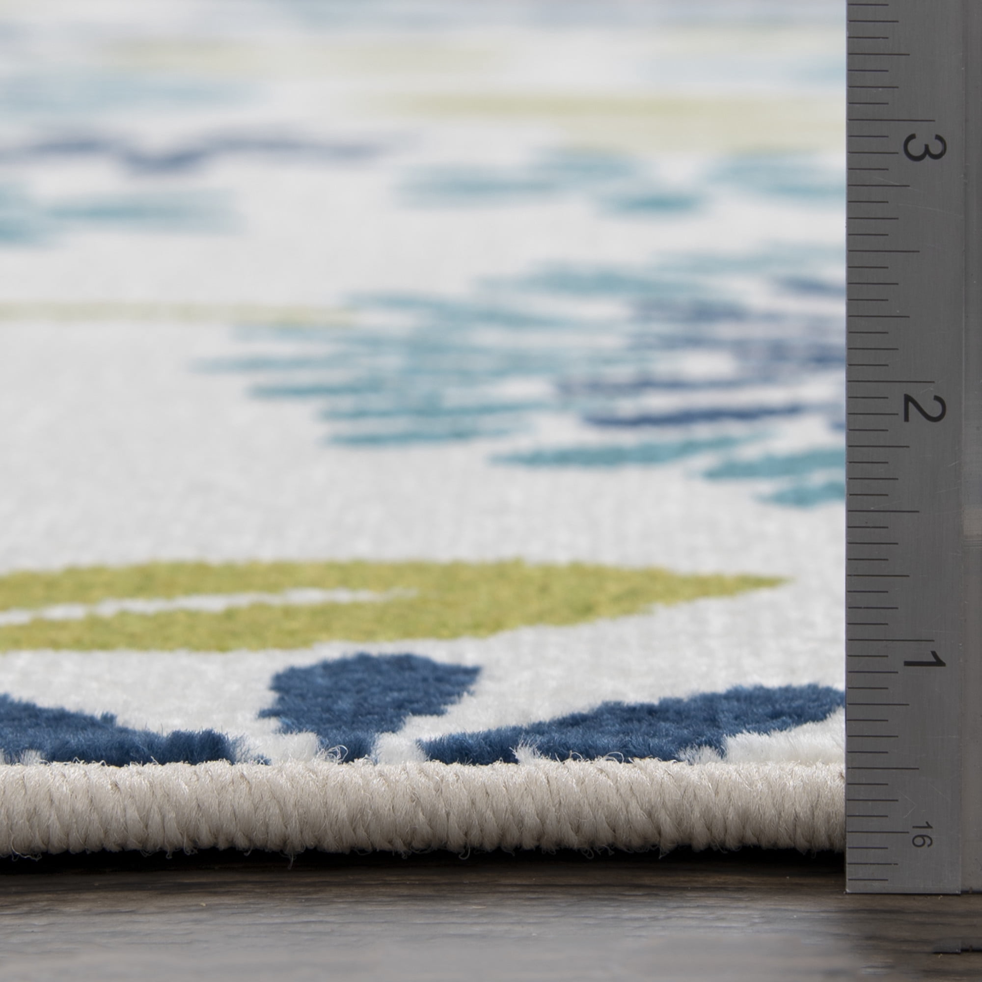 Loomaknoti Terrace Tropic Tenavon 4' x 6' Floral Indoor/Outdoor Area Rug , Blue/White