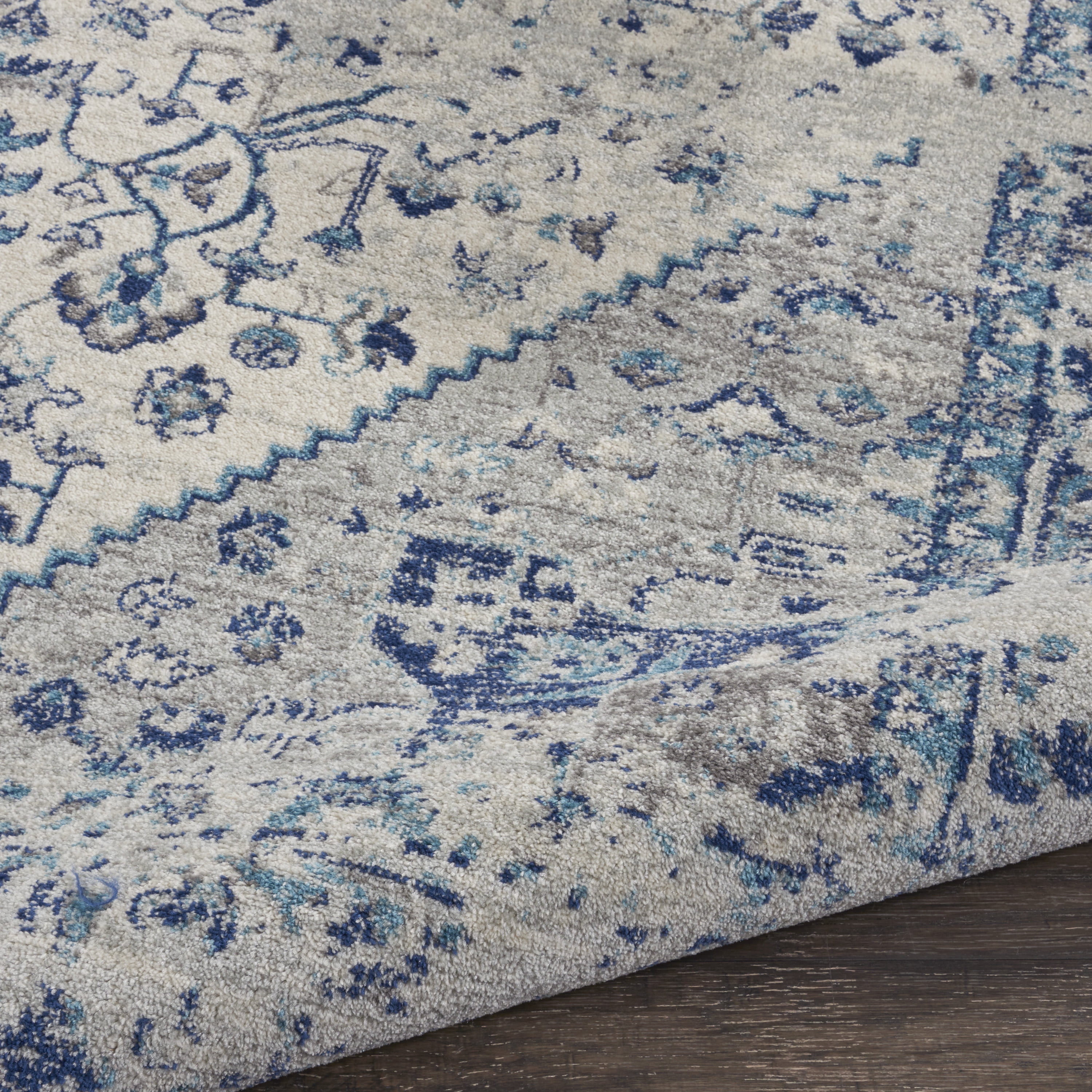 Desert Fields Persian Ivory/Light Blue 2' x 4' Area Rug, (2' x 4')
