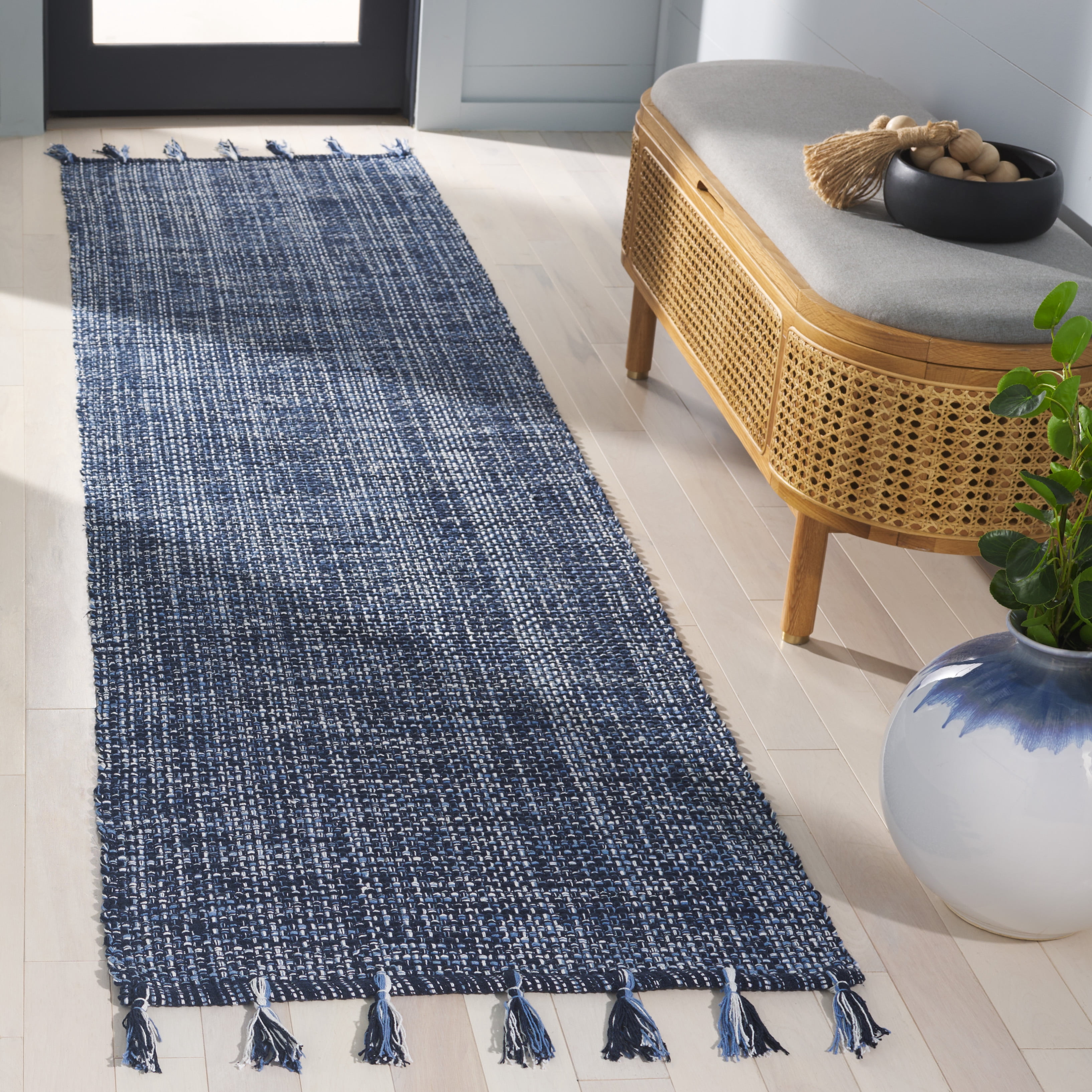 SAFAVIEH Montauk Ombre Solid Runner Rug, Navy, 2'3" x 9'