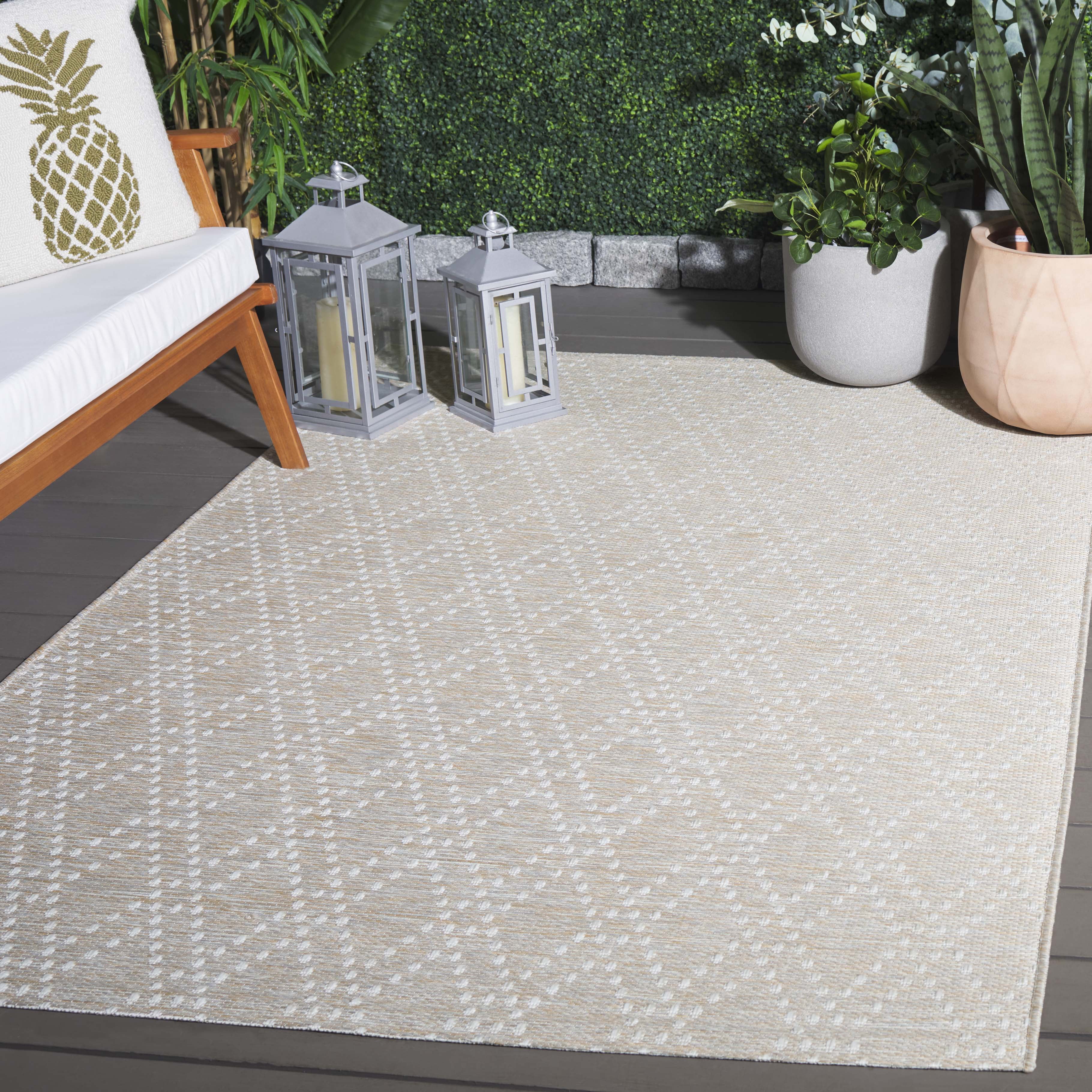 SAFAVIEH Sunset Jenelle Geometric Indoor/Outdoor Area Rug, Salmon/Grey, 4' x 6'
