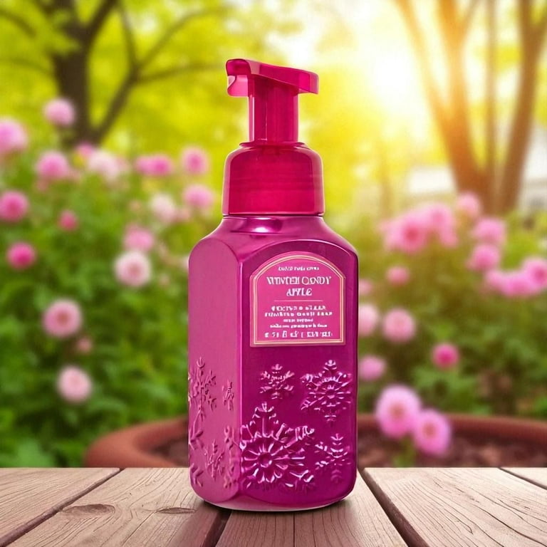 Bath and Body Works WINTER CANDY APPLE Foaming Hand Soap (8.75 fl